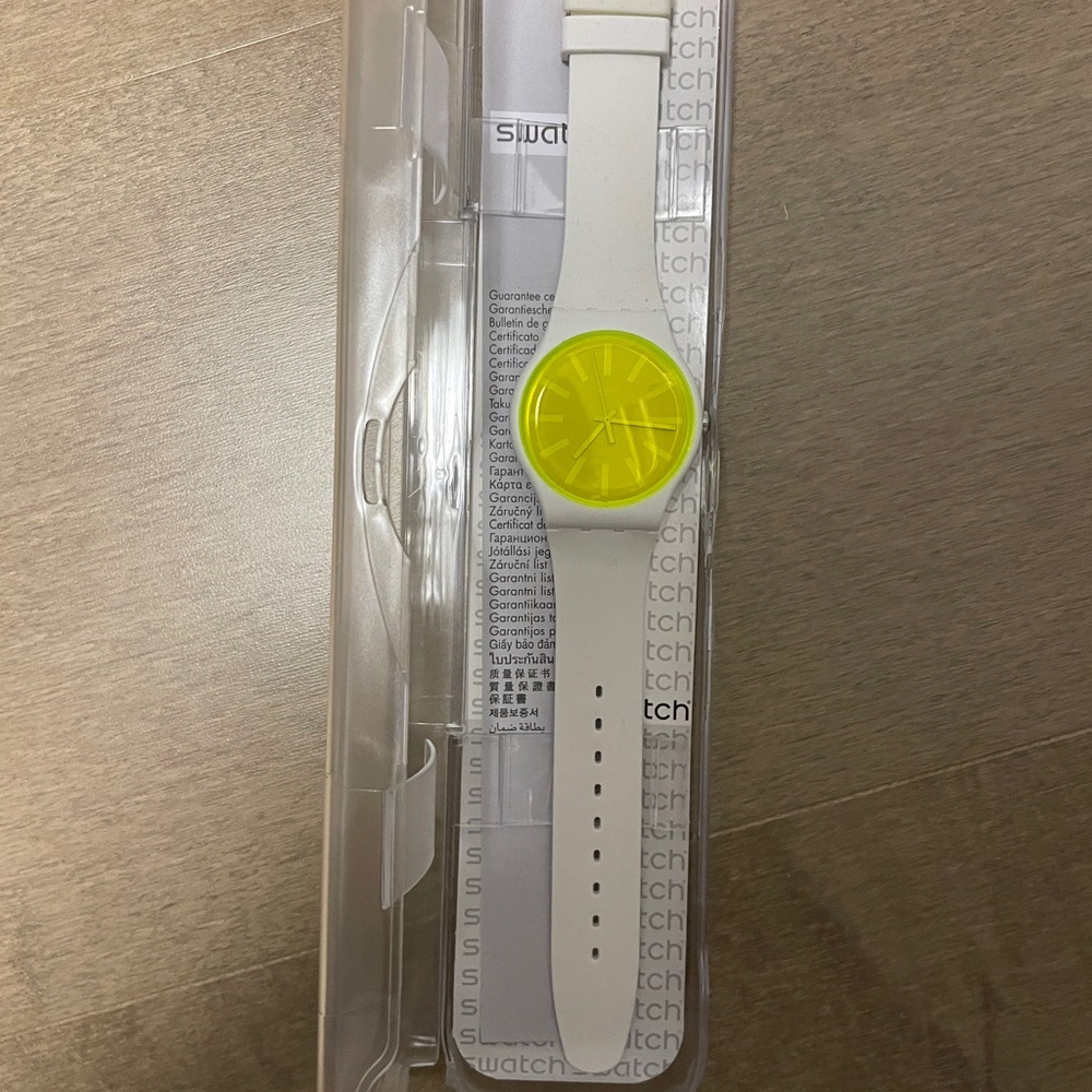 Swatch LEMONEON SUOW165 Watch with original box - Picture 3 of 6